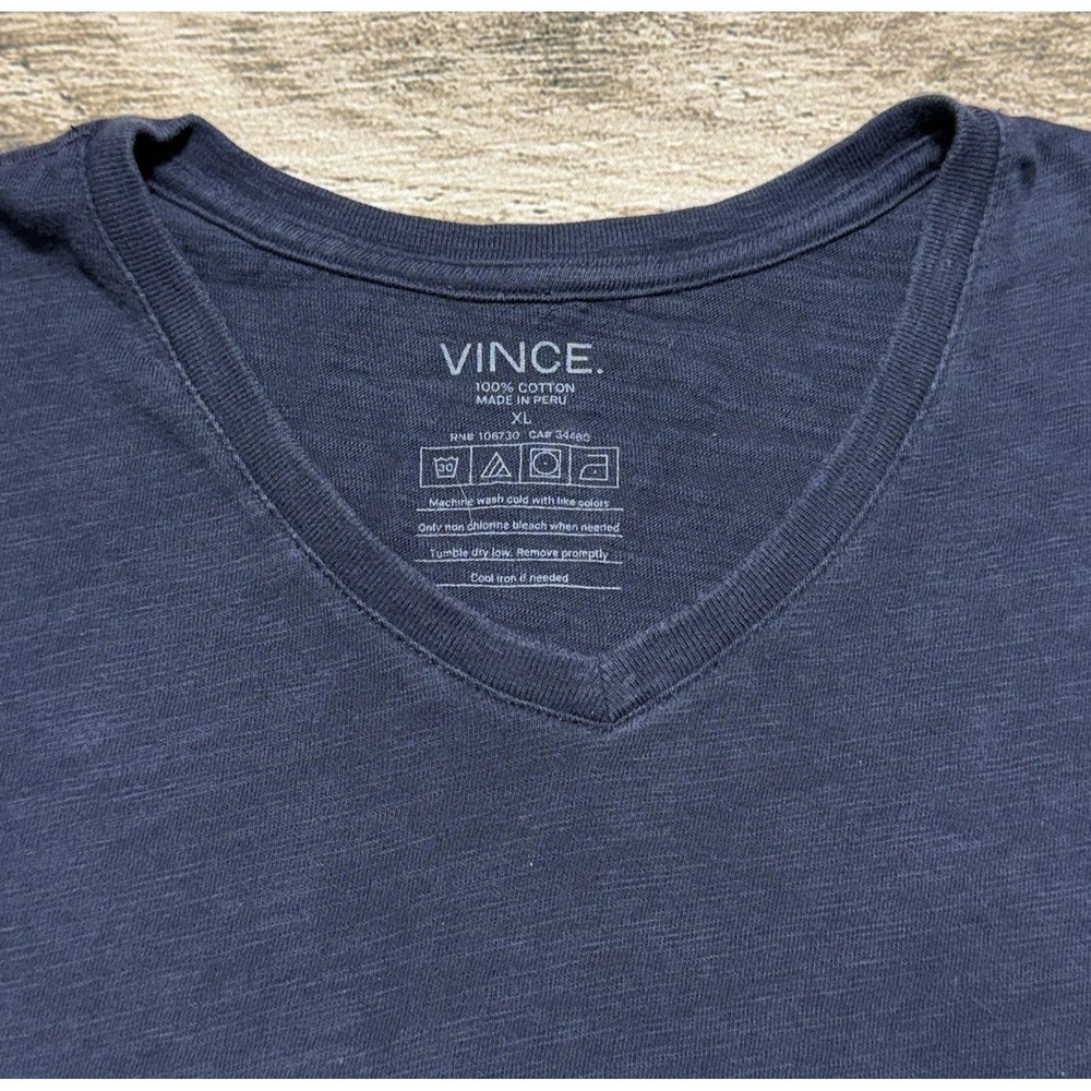 Vince T-Shirt Mens XL Navy Blue V Neck Minimalist Tee 100% Cotton Casual